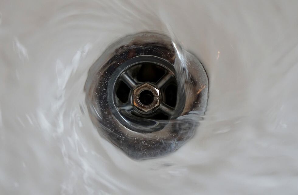 Se restablece el servicio de agua potable en casi 100 barrios de Córdoba