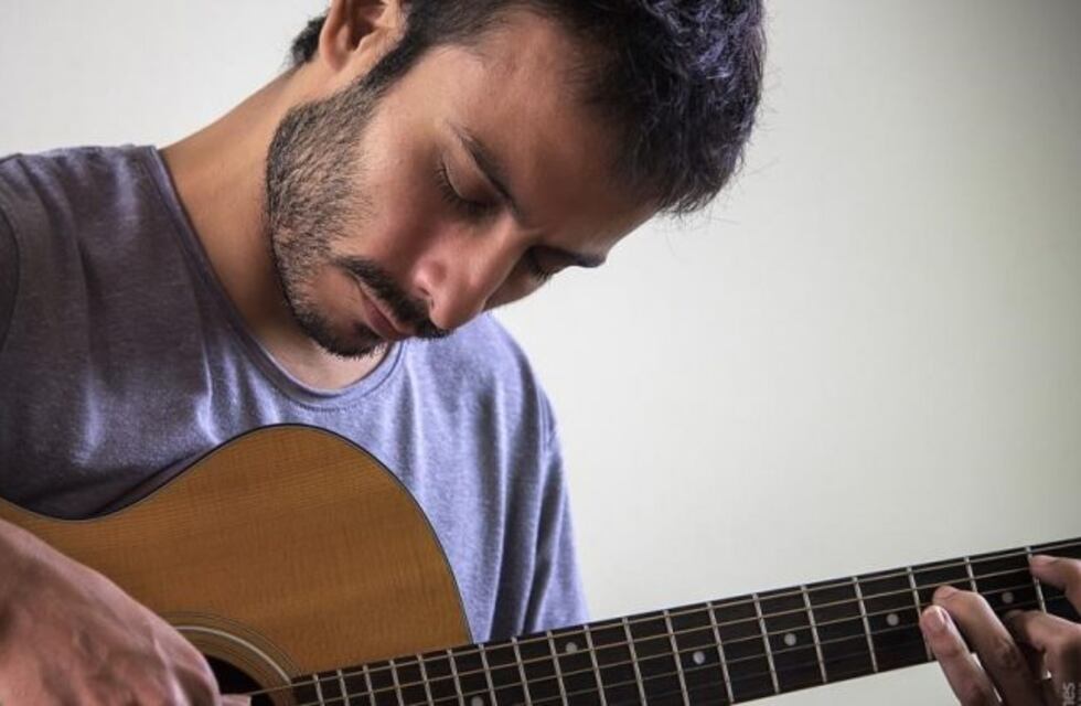 Noche de música y canciones con Lucas Heredia y Tincho Acosta