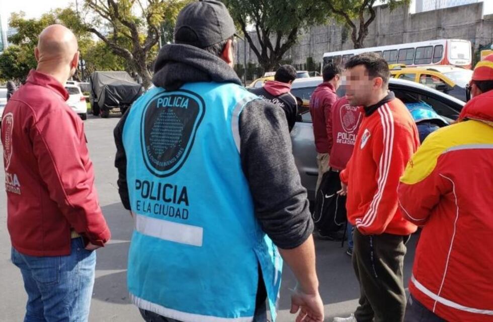Detuvieron a dos revendedores de entradas para el partido de River por Copa Libertadores