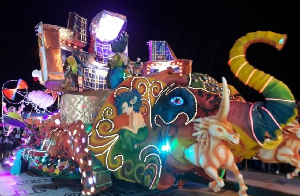 Carroceros recibieron con emoción los premios en la Fiesta Nacional de los Estudiantes