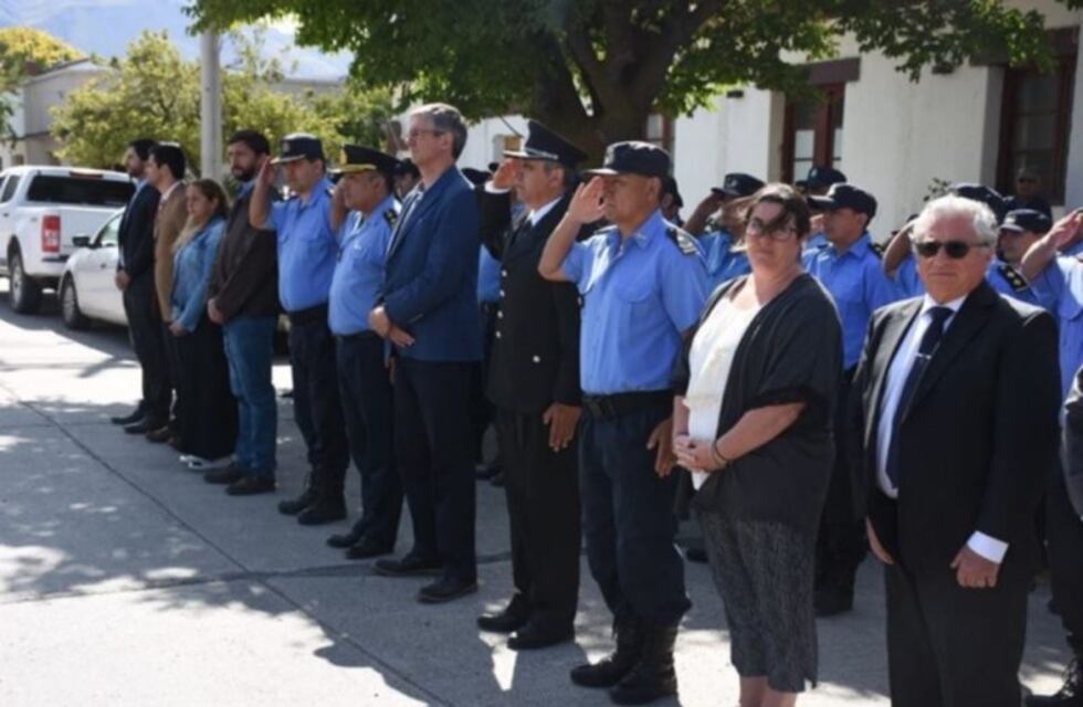 En Esquel y Trevelin ya asumieron las nuevas autoridades policiales