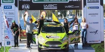 El binomio Zarza Espínola en la llegada\u002E (prensa Charaí Rally Competición)