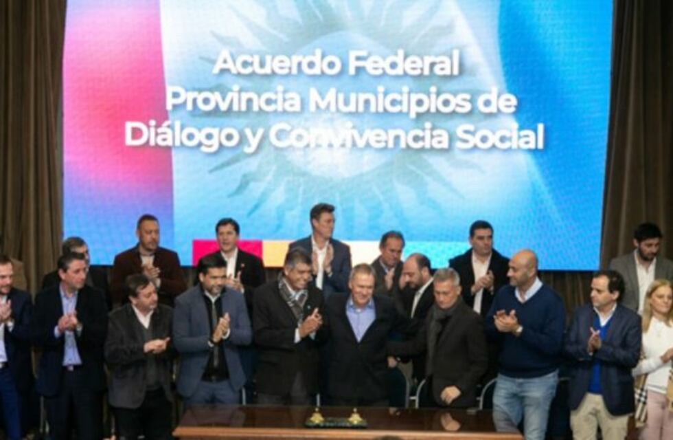 403 municipios y comunas firmaron el pacto fiscal cordobés