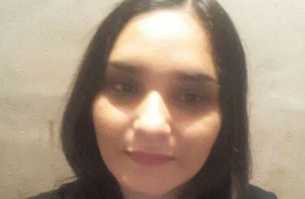 Buscan a una joven arrastrada por las aguas de un canal de desagüe en Libertador