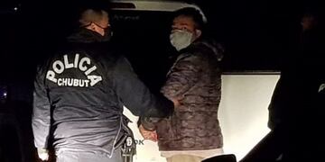 Detienen a un acusado de abuso sexual agravado cuando pretendía fugarse con sus dos hijos