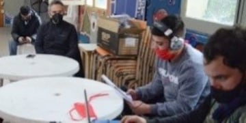 Los chicos del Centro Cerrado Carlos Ibarra de La Plata realizan su propio  programa de radio: \