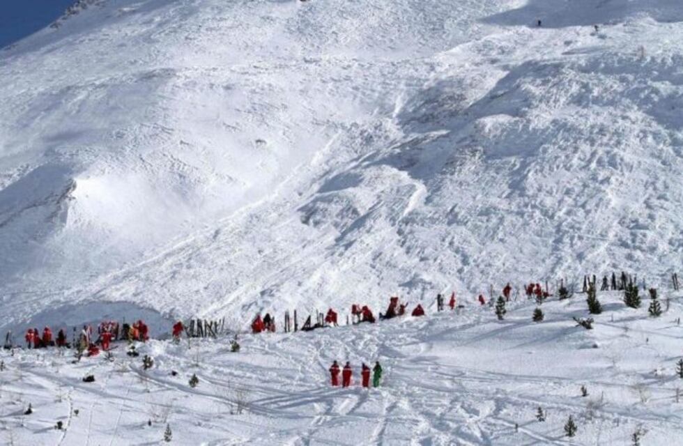 Tres muertos por una avalancha de nieve en los Alpes franceses