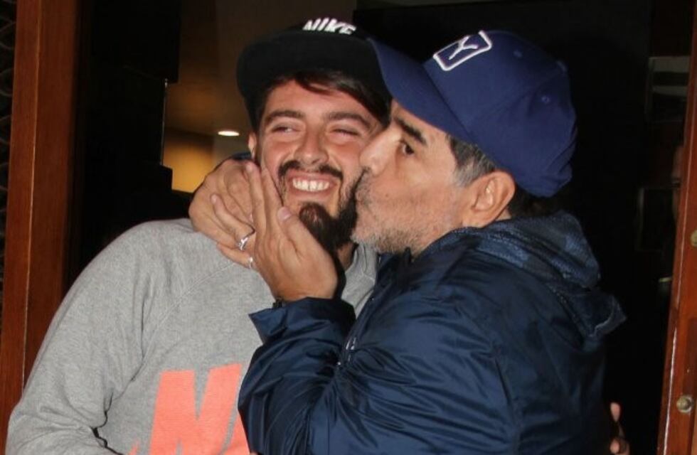 Cuatro hijos de Diego Maradona pidieron la tutela del padre