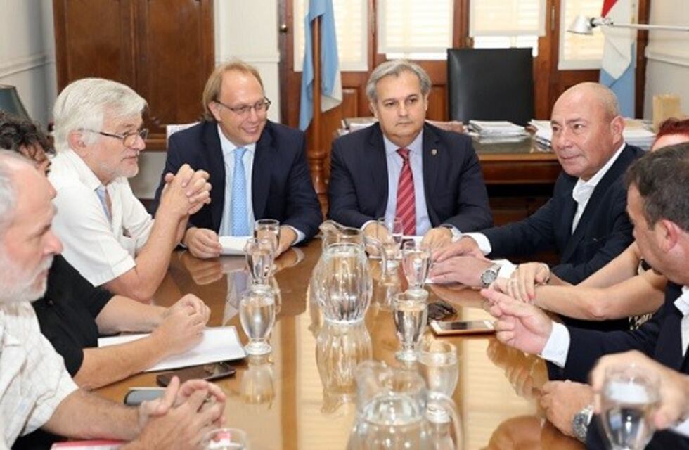 La Provincia no ofreció un porcentaje y propuso una cláusula gatillo "con límites"