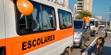Protesta de transportes escolares (Vía Santa Rosa)