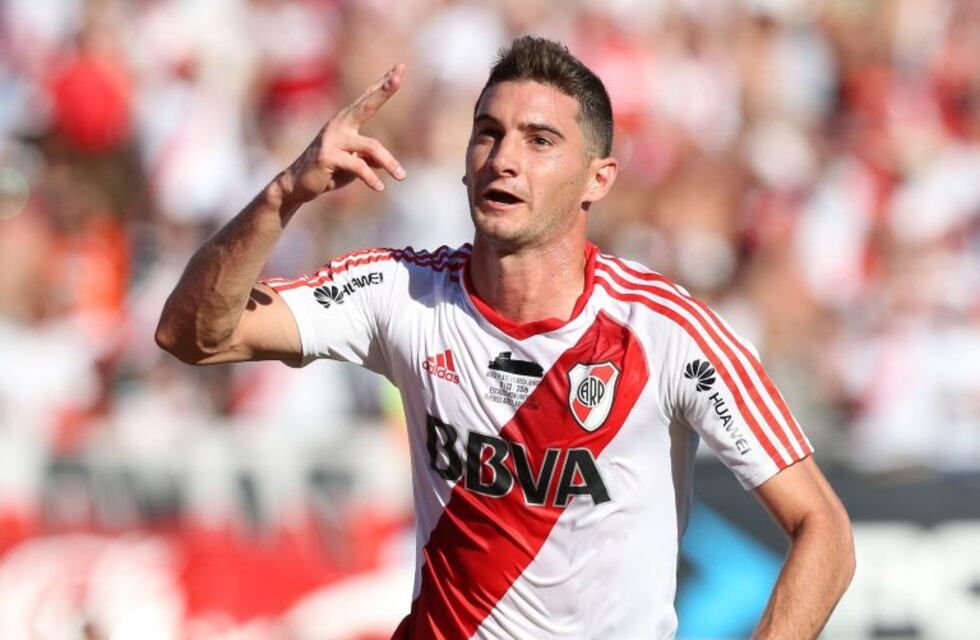 El representante de Alario reveló por qué el delantero rechazó la millonaria oferta de China