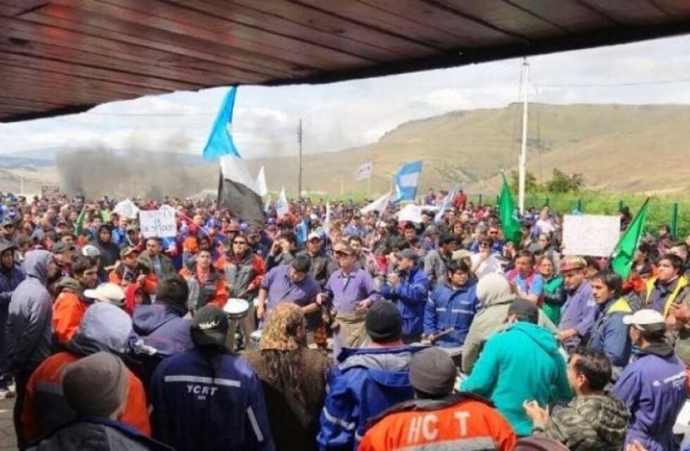 Rio Turbio : mineros reincorporados deberán devolver indemnización a YCRT