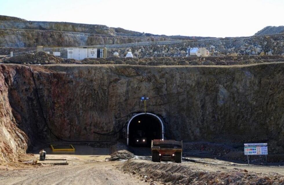 Coronavirus en San Julián: la mujer trabaja en la empresa minera Cerro Vanguardia