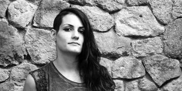 Dulce Genco naciu00f3 en Maipu00fa, vive en Barcelona y tocaru00e1 en Ibiza.