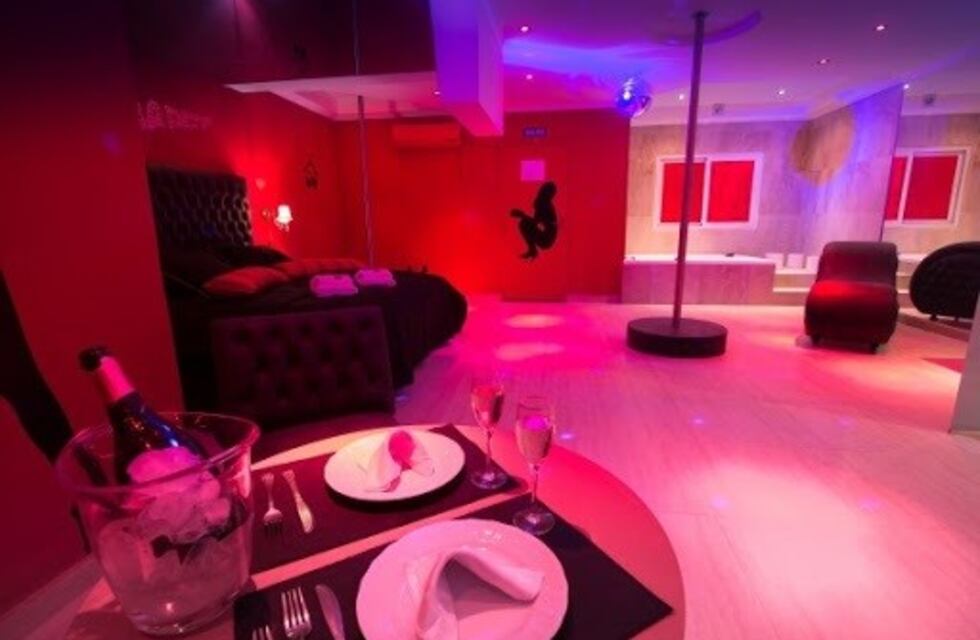 Protocolo hoteles alojamiento: pedir turno y que coincida el DNI con el día de salida