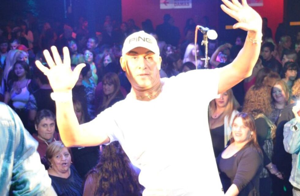 Lanzallamas, un Dinosaurio vivo y de oro