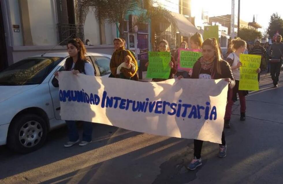 Intensa movilización y protesta estudiantil en Villa Dolores