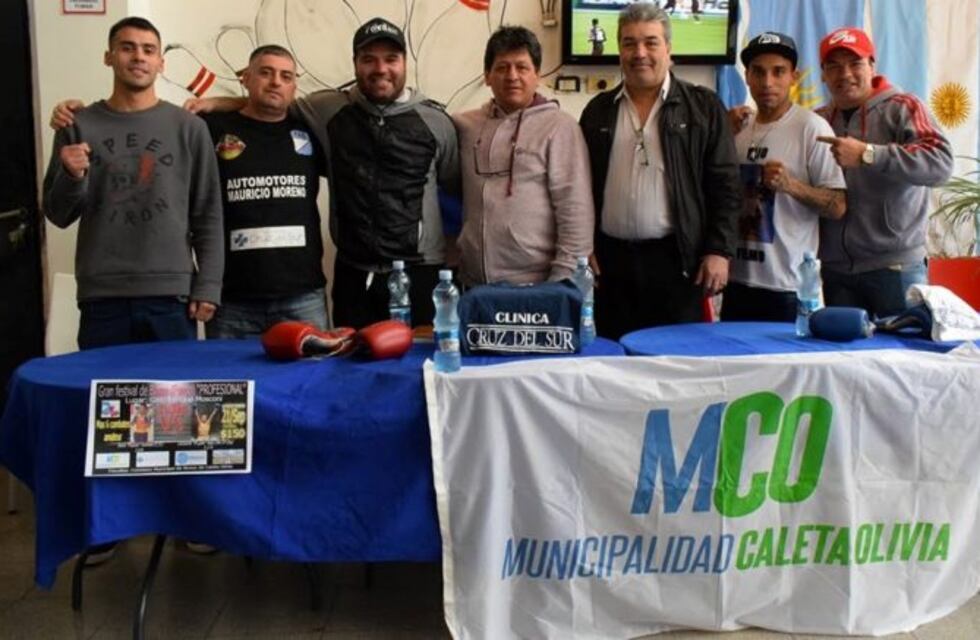 Noche de boxeo en el gimnasio Enrique Mosconi