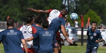 Newell's enfrentó en un amistoso ante Central Córdoba de Rosario\u002E (CANOB)