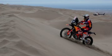 Dakar Rally - 2019 Peru Dakar Rally - Stage 6 from Arequipa to San Juan de Marcona - January 13, 2019 Red Bull KTM Factory's Luciano Benavides in action during the race REUTERS/Carlos Jasso