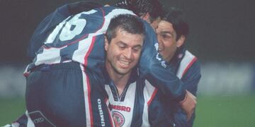 Víctor Hugo Sotomayor, en sus tiempos de zaguero en un Talleres copero\u002E