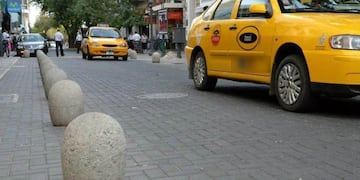Carlos, el taxista solidario que hace viajes gratis para agradecerle a la gente\u002E