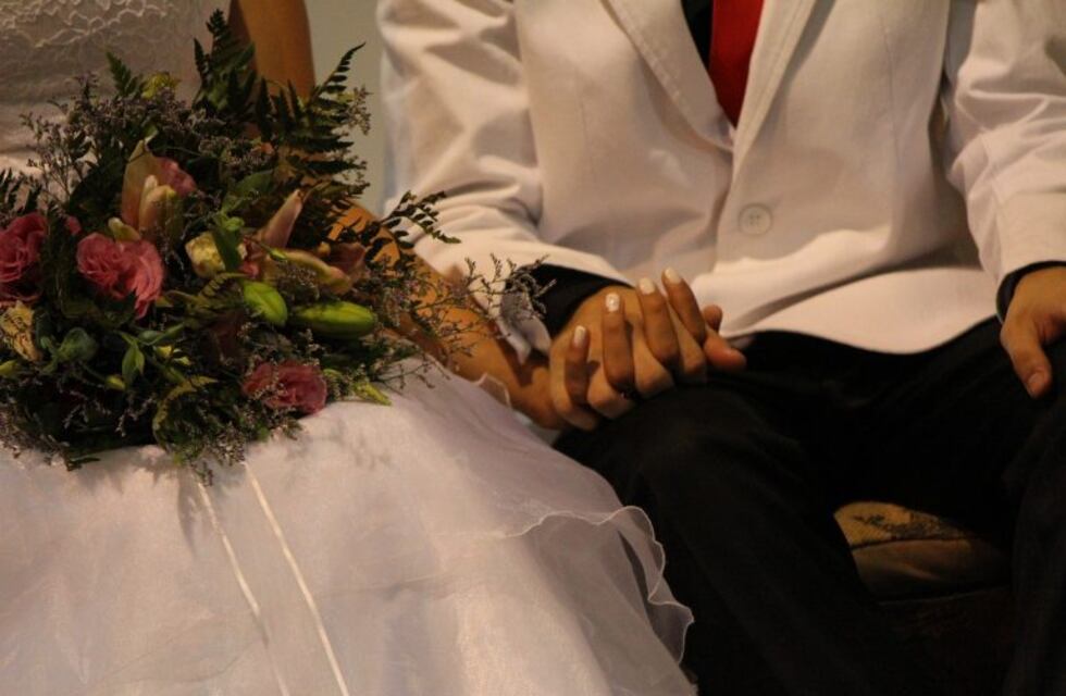 A pesar de la cuarentena se casaron por iglesia en una ciudad entrerriana