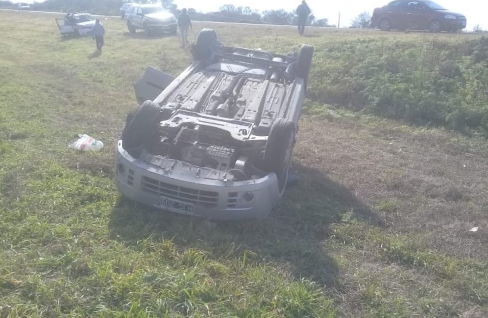 Falda del Carmen: vuelco en Ruta C-45