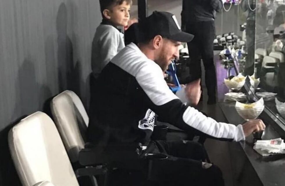 La reacción de Messi en el gol de Benedetto: "Muy de Boca tampoco parece"