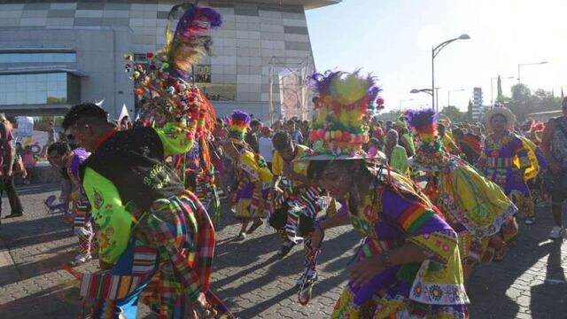 Todo el ritmo y el color del carnaval en Mendoza.