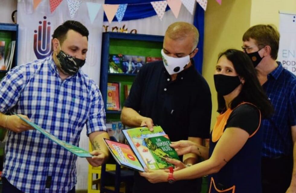 Capioví: El IPLyC Social y el PAS entregaron diferentes materiales para el municipio