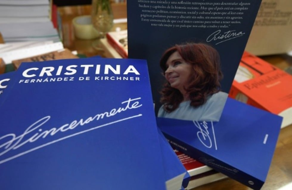 El Libro "Sinceramente" de Cristina tuvo muchas reservas en Arroyito