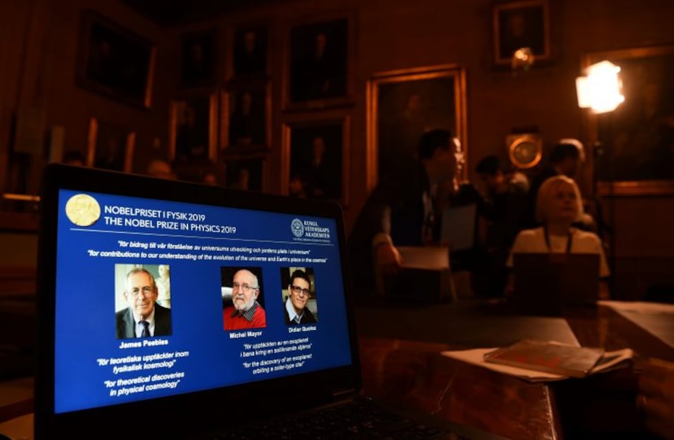 El Nobel de Física 2019 fue para James Peebles, Michel Mayor y Didier Queloz
