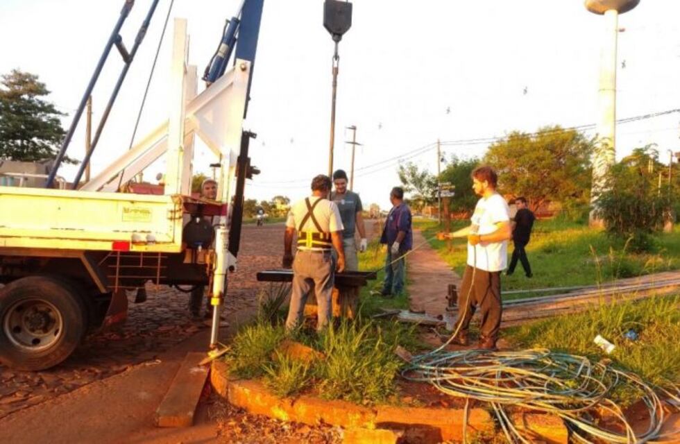 Iguazú: la perforación del B° 80 viviendas ya está en funcionamiento