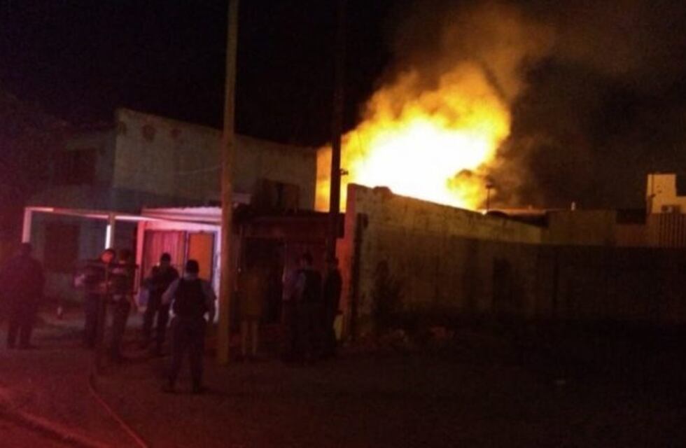 Murieron tres personas en un incendio en Cutral Co