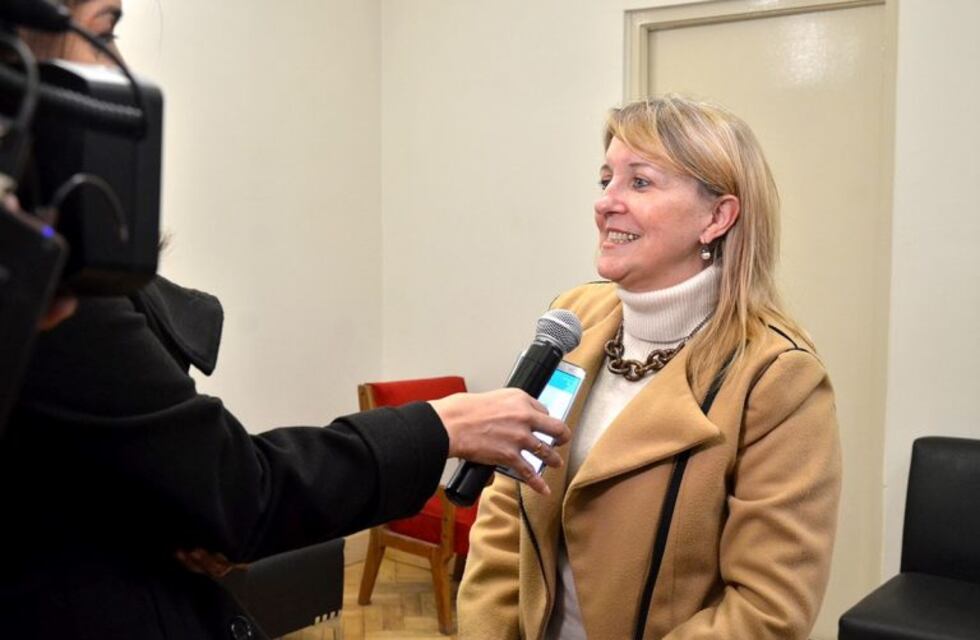 La decana de Odontología confirmó que Hassán seguirá dando clases hasta que no haya una denuncia formal