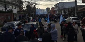 Vecinos denuncian que por las elecciones retrasan la entrega de alimento para merenderos