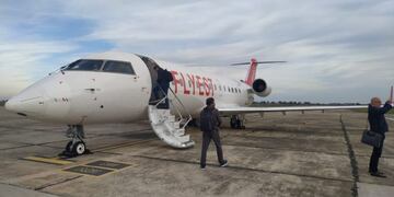Flyest puso el ojo en el aeropuerto de Rosario\u002E (Vïa Rosario)