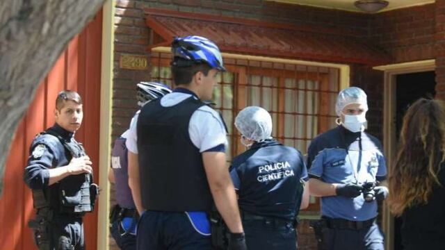 Encapuchados asaltaron a un matrimonio en la casa. Imagen ilustrativa.