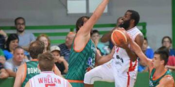 Dwayne Davis fue la gran figura del triunfo del debut de Instituto en la Liga\u002E