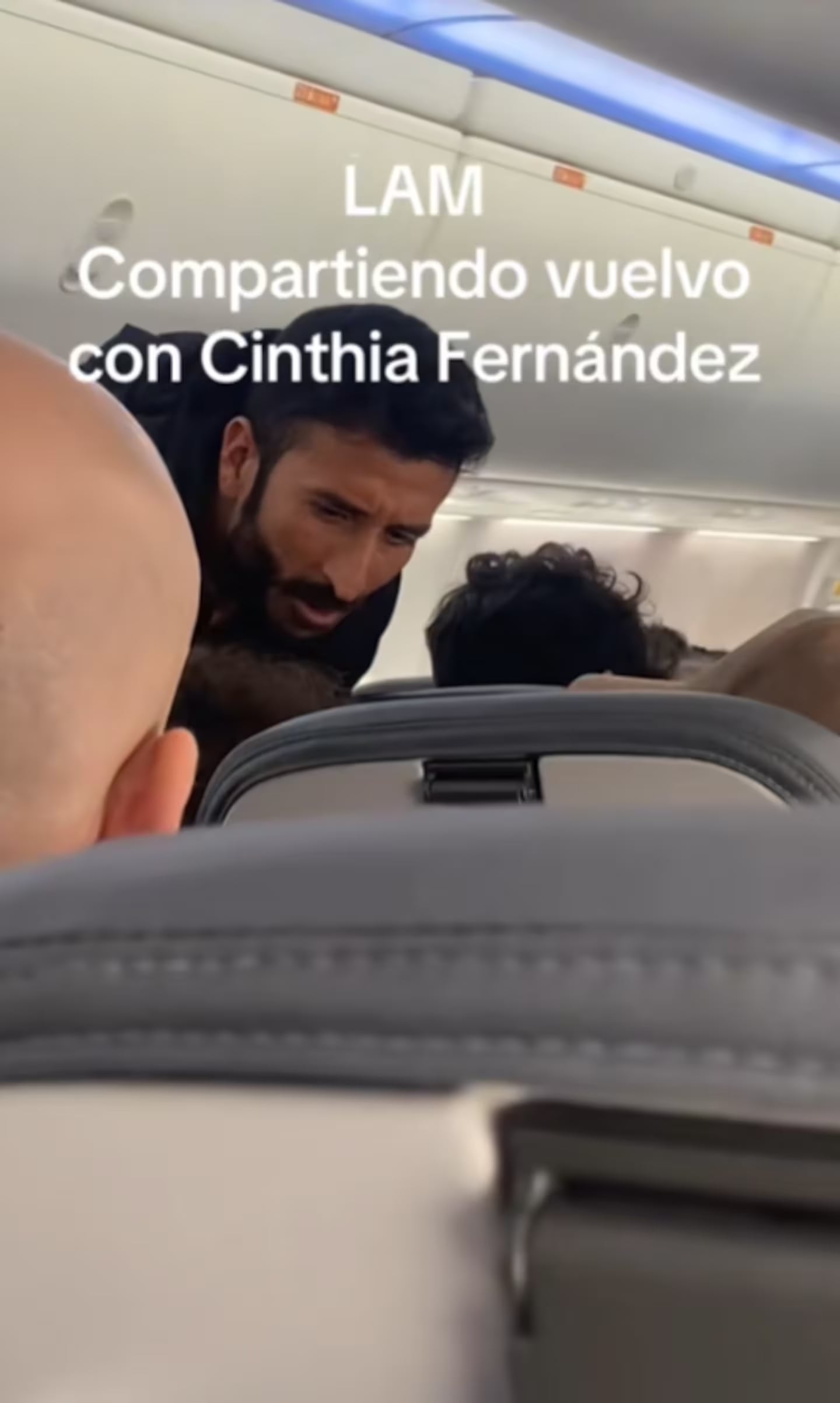 Cinthia Fernández discutió con una mujer en el avión