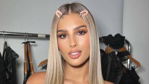 Julieta Poggio deslumbró con un microbikini naranja en Mendoza.