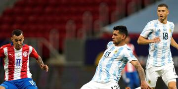 "El Cuti" Romero ganó y perdió en los duelos personales del Argentina-Paraguay (archivo La Voz).