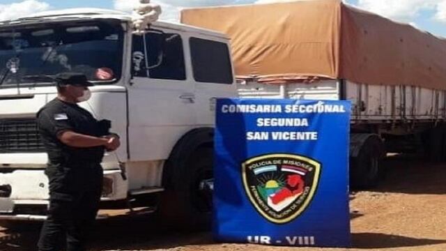 San Vicente: dos camiones fueron secuestrados por transportar maíz y soja ilegales.