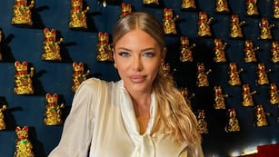 Evangelina Anderson eligió un look total white mega ajustado para practicar equitación y se robó los suspiros de todos