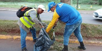 Anuncian aumento salarial y bono para empleados municipales en Puerto Iguazú.
