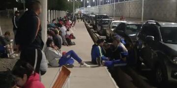 Hinchas de Boca sanjuaninos esperaron toda la noche por su entrada