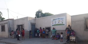 Se llevaron ollas, garrafas, cubiertos, platos y mucho más.