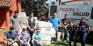 Los trabajadores entregaron las donaciones en el hospital Samic de Puerto Iguazú\u002E