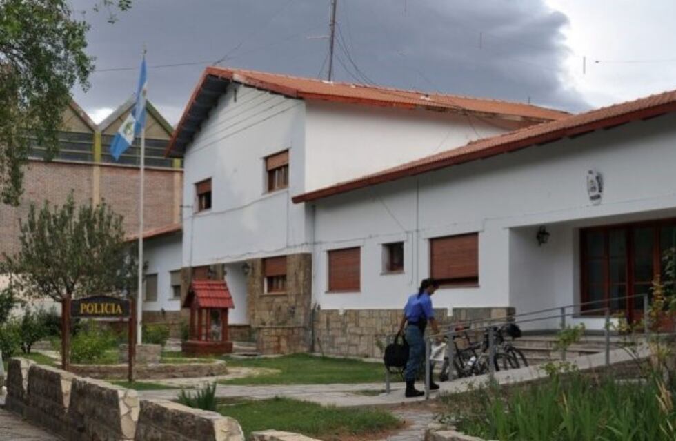 Chos Malal: denunciaron a un docente por abuso sexual contra un nena de tres años